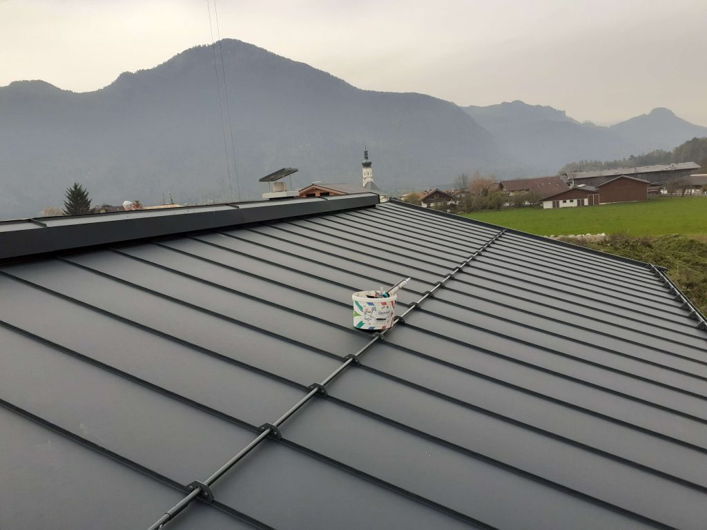 Dachdecker Arbeiten Blechdach