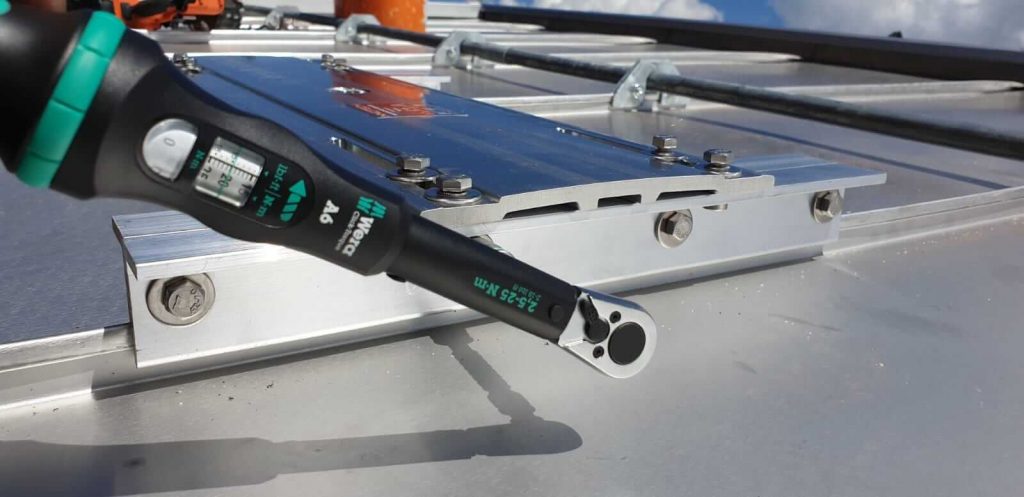 Montage der Absturzsicherung Straubinger Haus