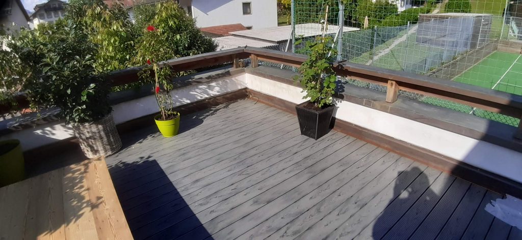 Recycel alter Schutzbleche auf der Terrasse